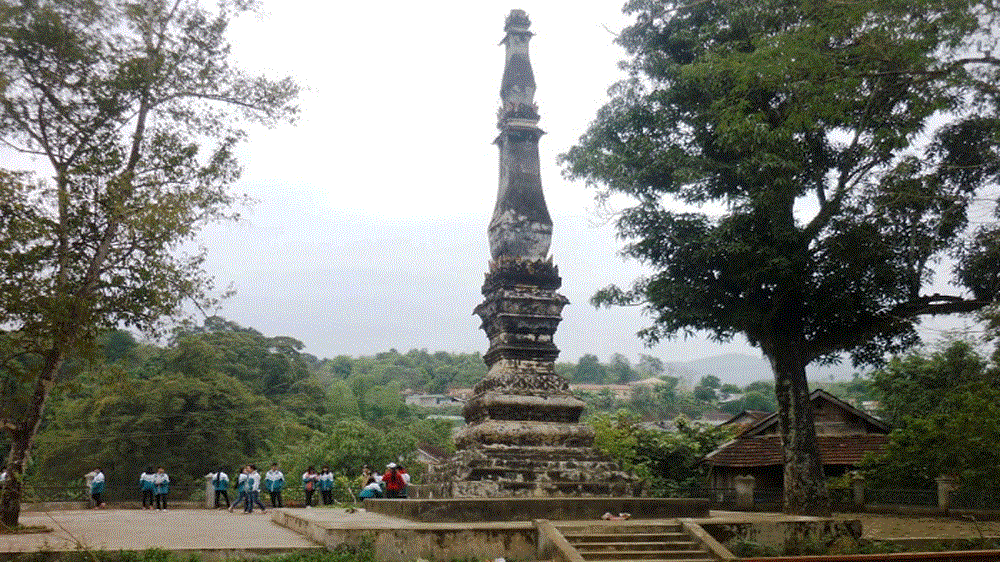 Tháp cổ Chiềng Sơ