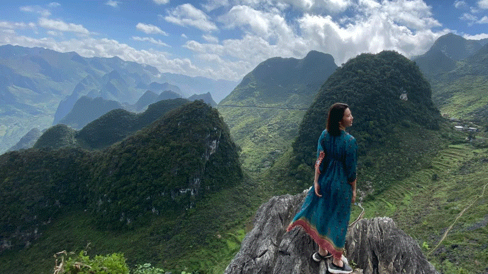 Vách đá thần Hà Giang