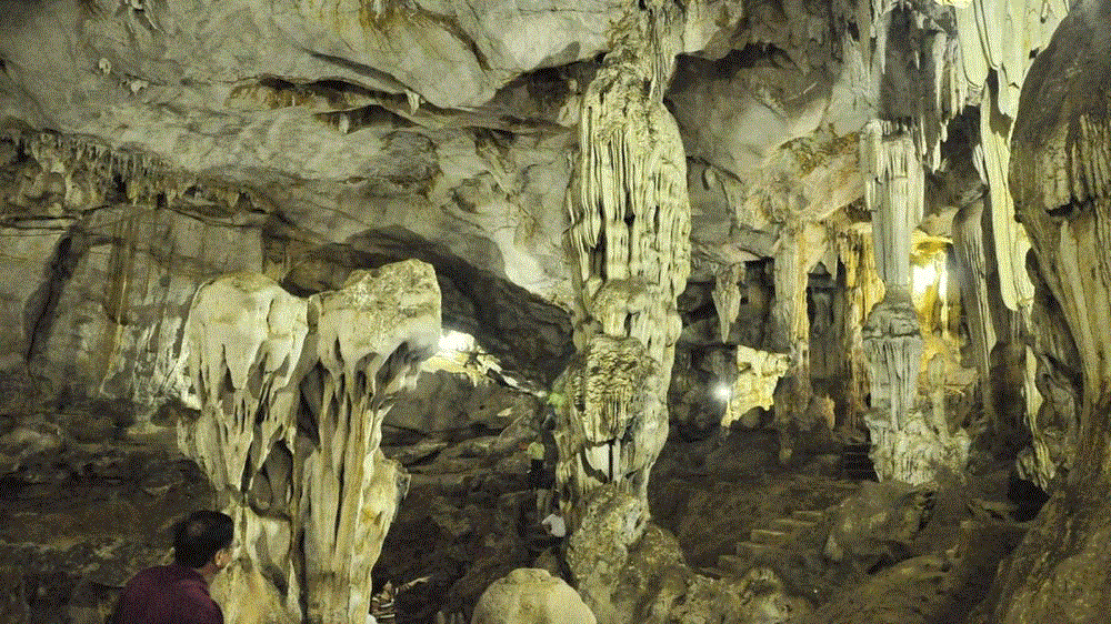 Hang Thẳm Lỉn