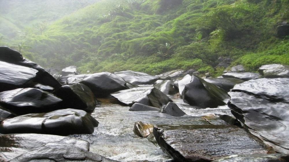 Thác Háng Tề Chơ