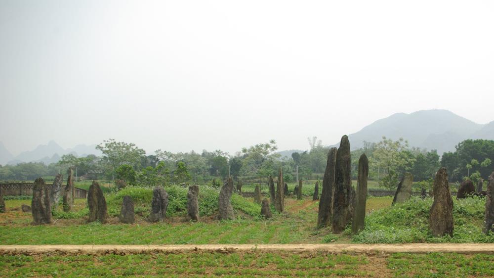 Khu mộ cổ Đống Thếch