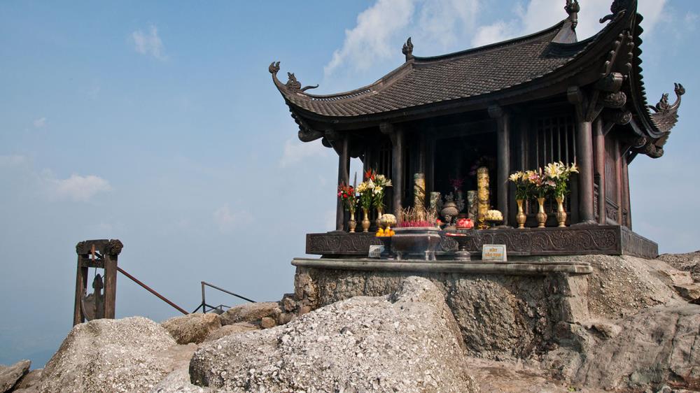 Đền Cửa Ông