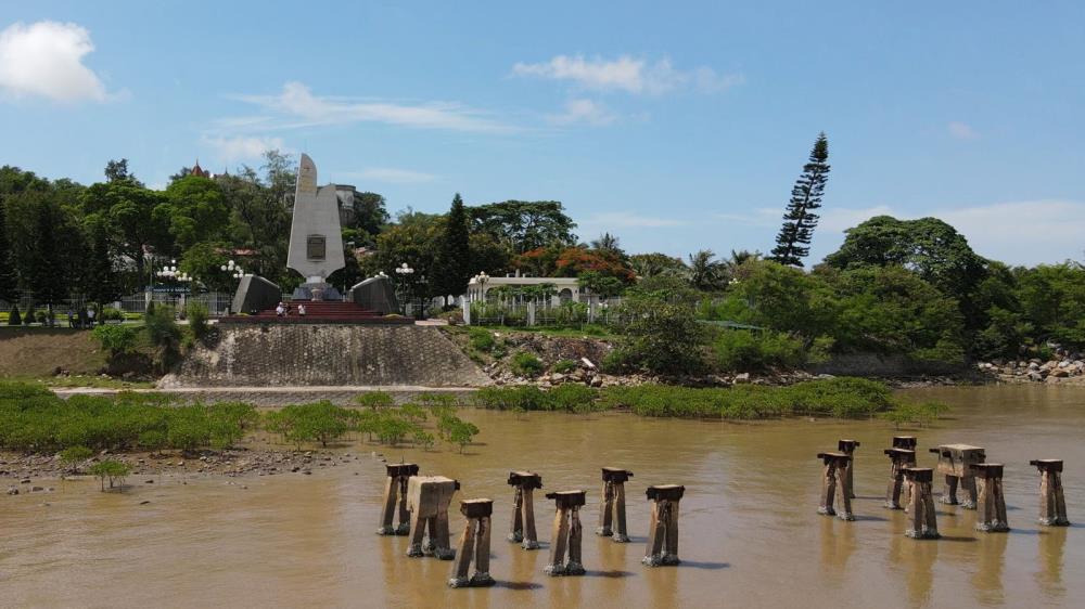 Bến Nghiêng