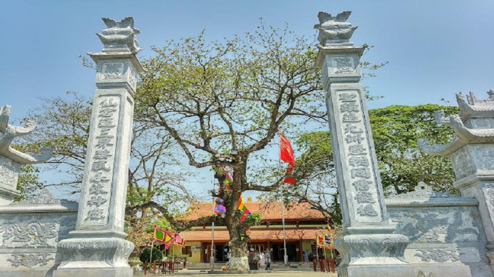 Đền Cô Bơ