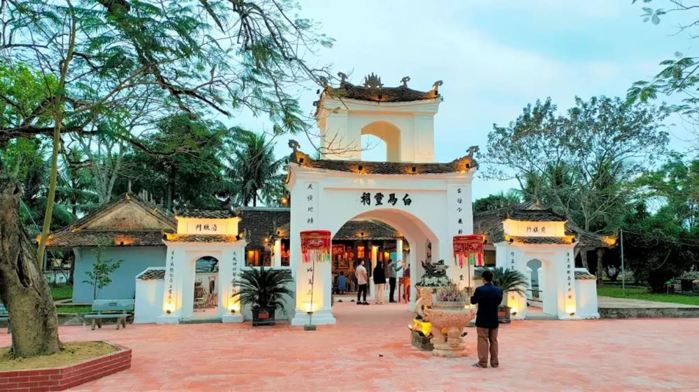Đền Bạch Mã Nghệ An