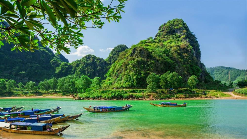 Bến phà Xuân Sơn