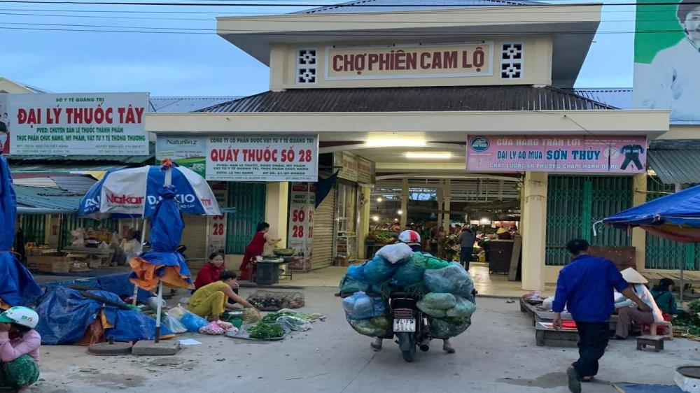Chợ phiên Cam Lộ
