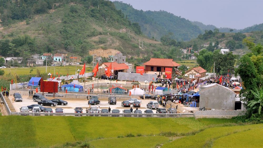 Khu tưởng niệm Hoàng Văn Thụ