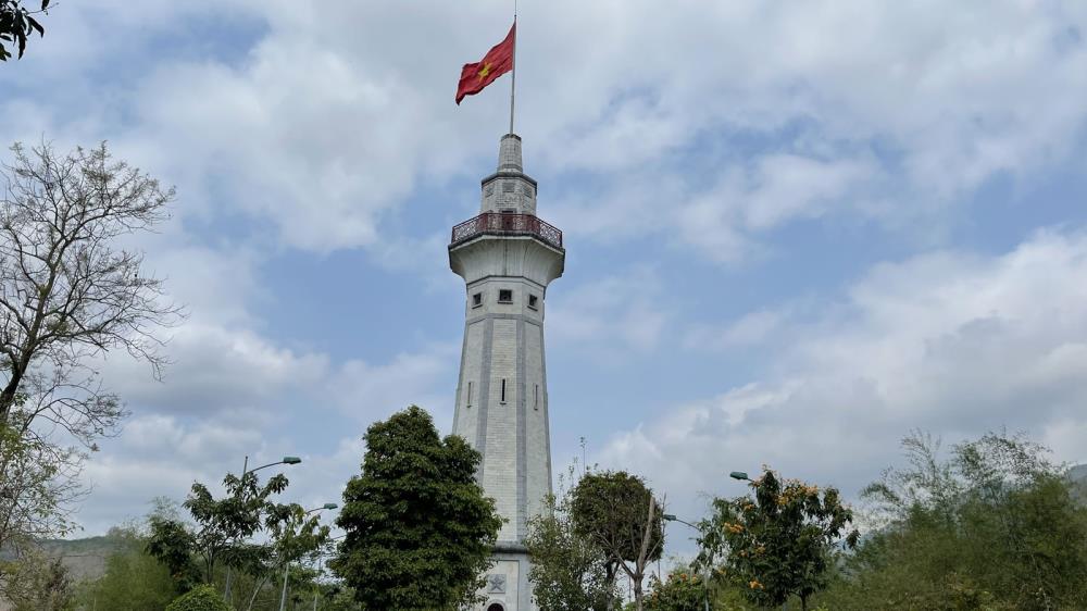 A Mú Sung Lào Cai