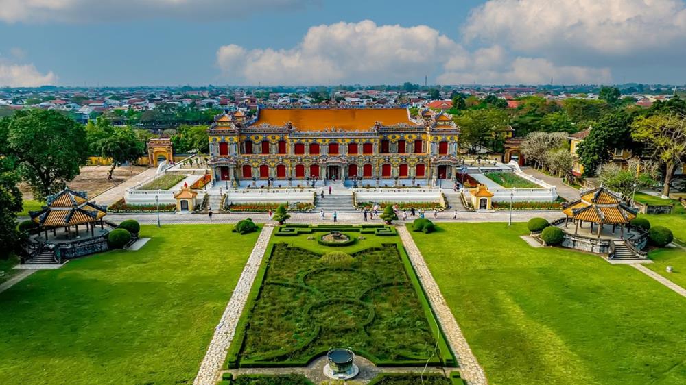 Điện Kiến Trung