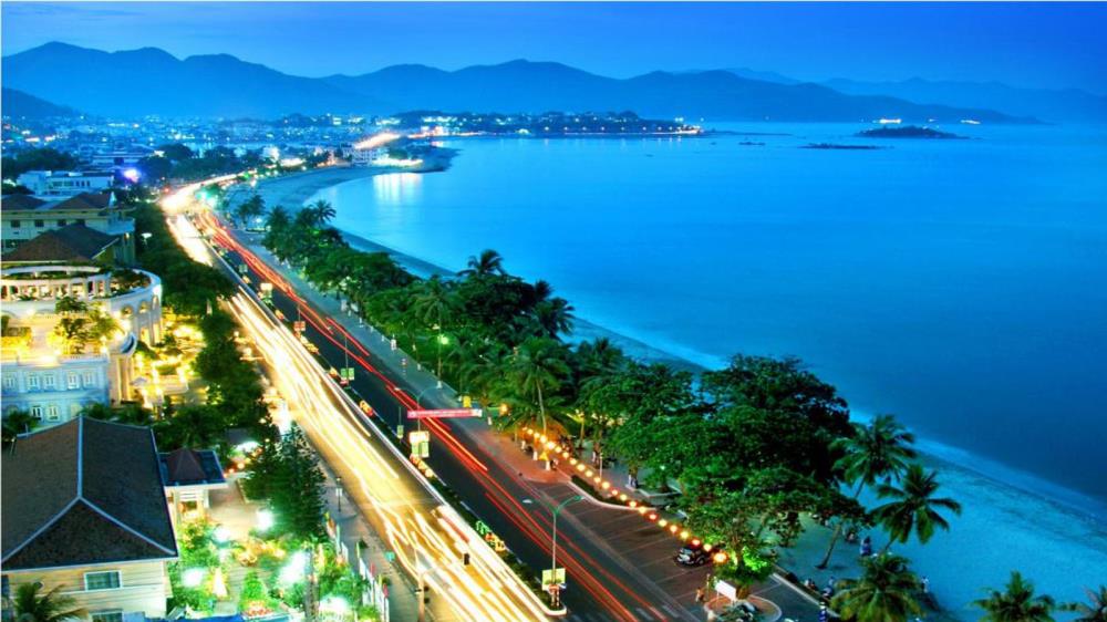 Biển Phạm Văn Đồng Đà Nẵng
