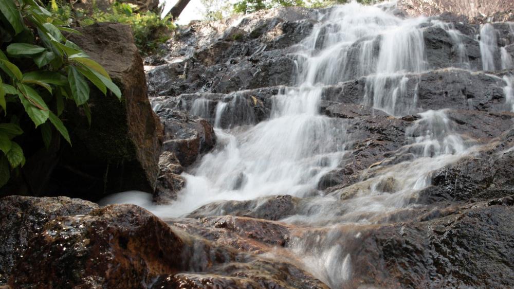 Suối nước Lang Quảng Nam