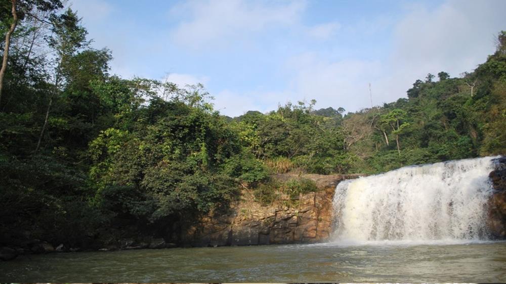 Thác Đắk Ke Kon Tum
