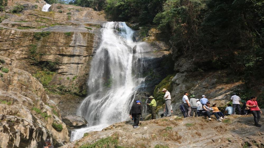 Thác Siu Puông Kon Tum