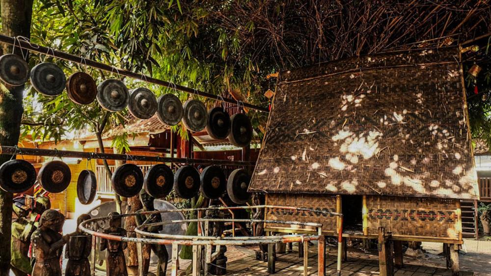 Làng văn hoá du lịch Plei Ốp Gia Lai