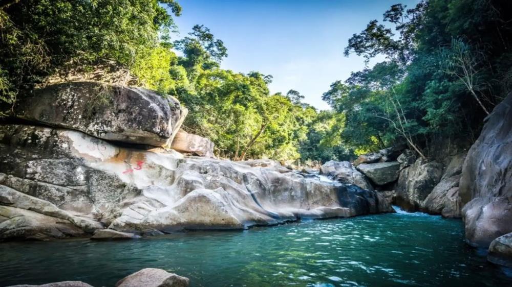 Suối Ba Hồ Nha Trang