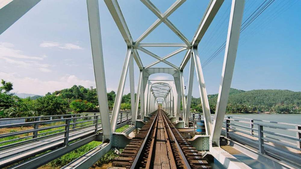 Cầu sắt Nha Trang