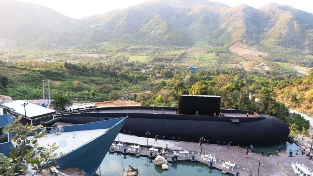 Khu du lịch Tàu Ngầm Nha Trang