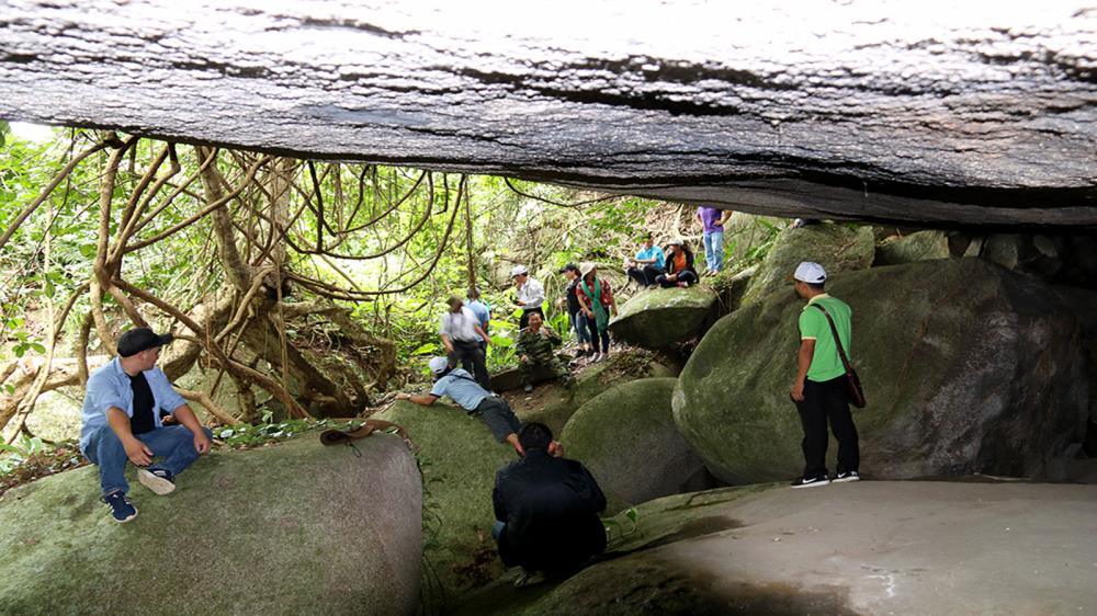 Hang Đá Đăk Tuar Đắk Lắk