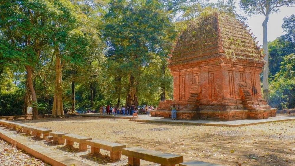 Tháp Chàm Yang Prong Đắk Lắk