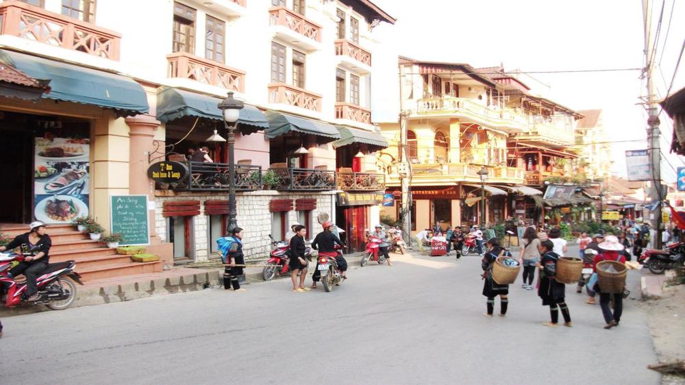 Phố Cầu Mây Sapa