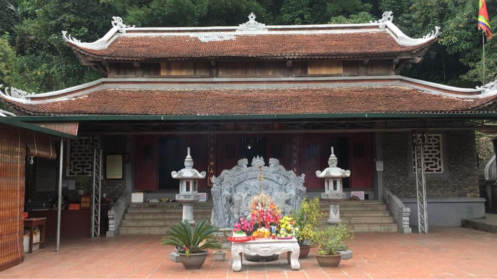 Đền Mẫu Sơn Sapa