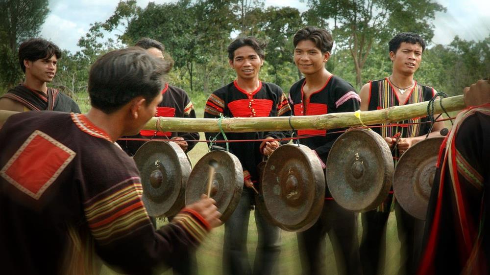 Làng văn hoá cồng chiêng Tây Nguyên