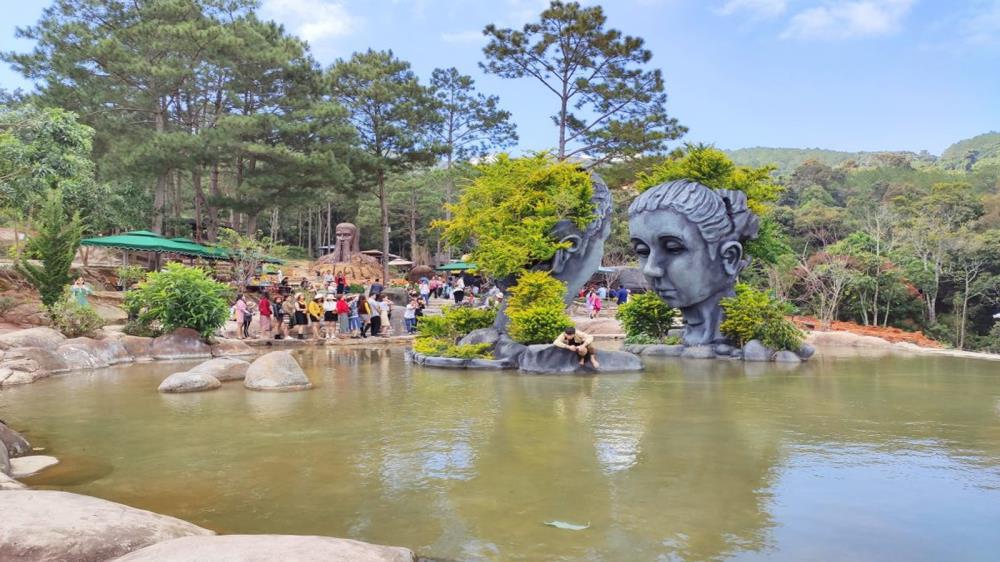 Hồ Vô Cực Đà Lạt