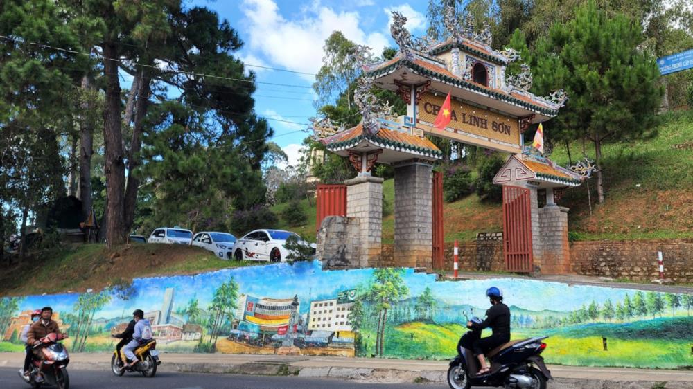 Chùa Linh Sơn Đà Lạt
