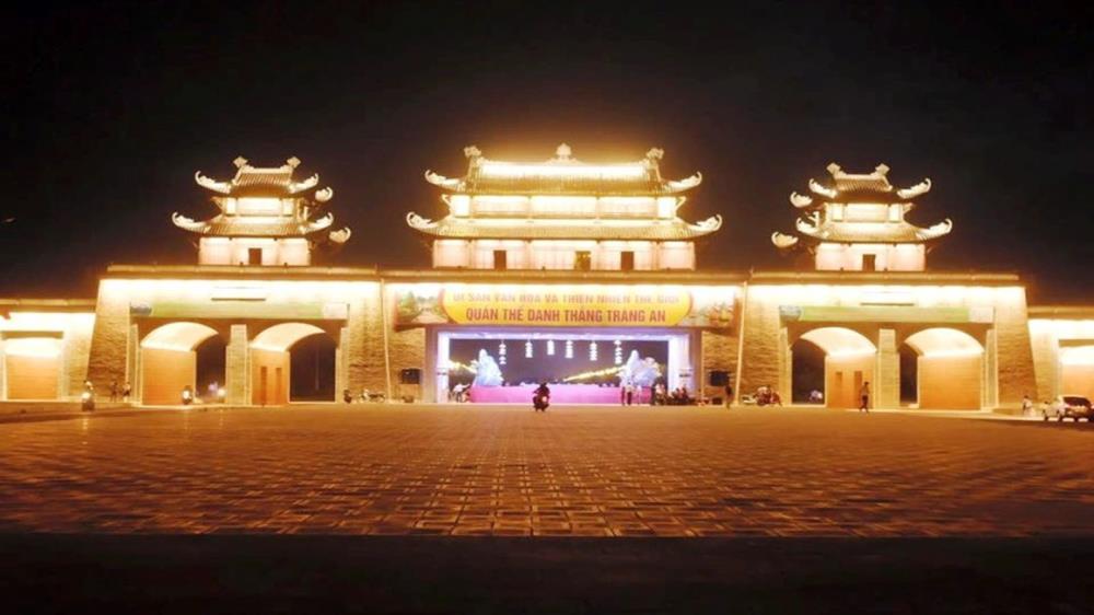 Cổng tam quan Ninh Bình