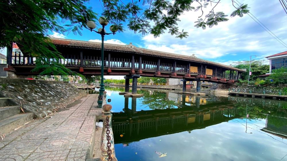 Cầu ngói Phát Diệm Ninh Bình