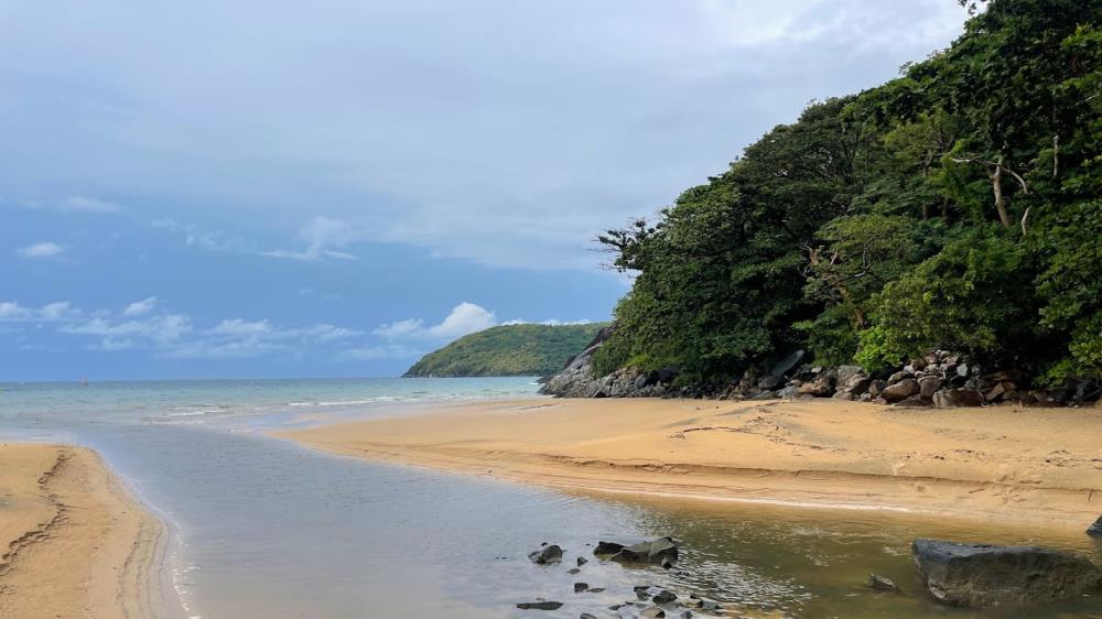 Bãi Suối Nóng Côn Đảo