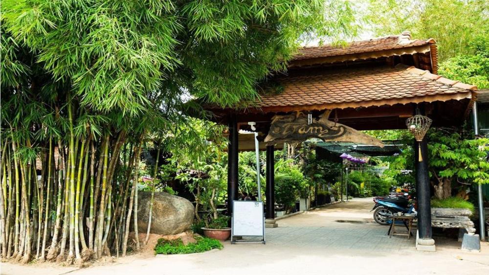 Trầm Koi Garden Coffee Bình Phước