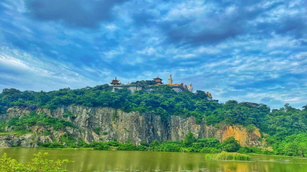 Núi Châu Thới Bình Dương