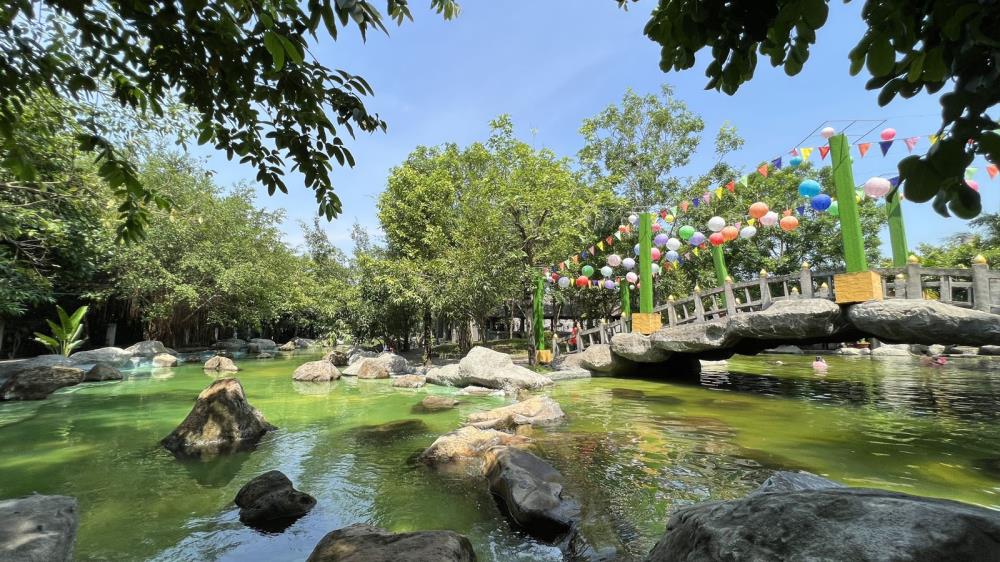 Khu du lịch Song Long TP Hồ Chí Minh