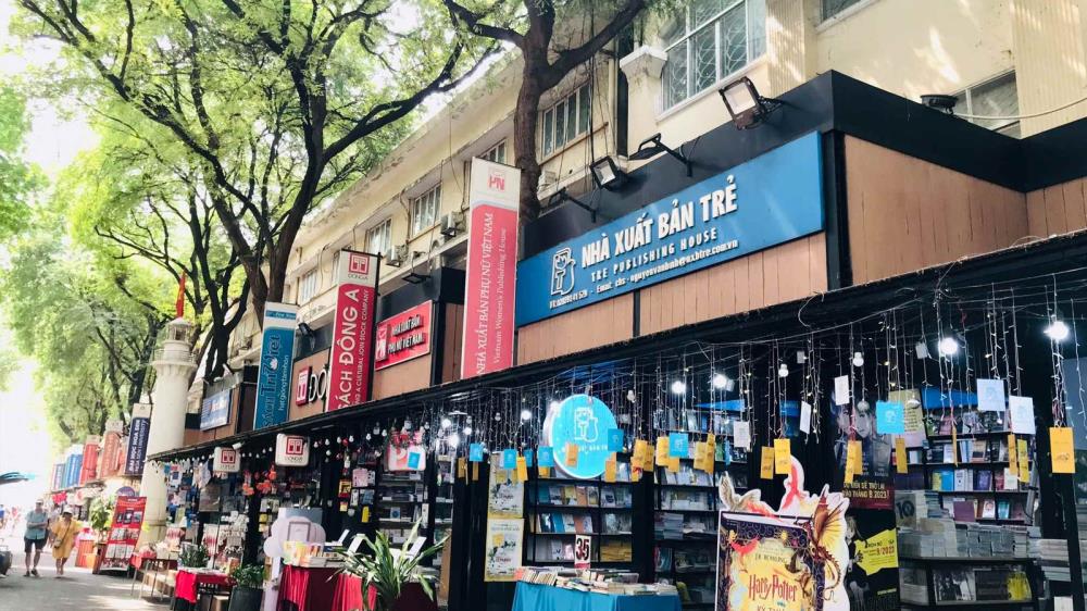 Đường sách Nguyễn Văn Bình TP Hồ Chí Minh