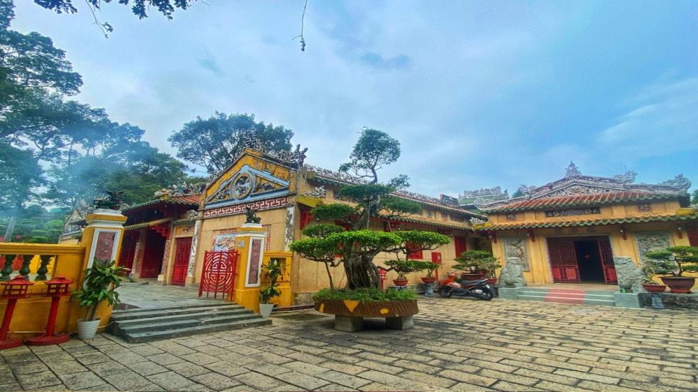 Lăng Ông Bà Chiểu TP Hồ Chí Minh