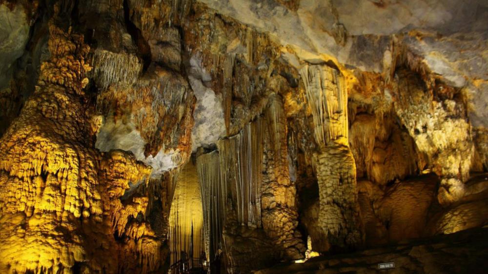 Ngũ Động Bản Ôn Mộc Châu