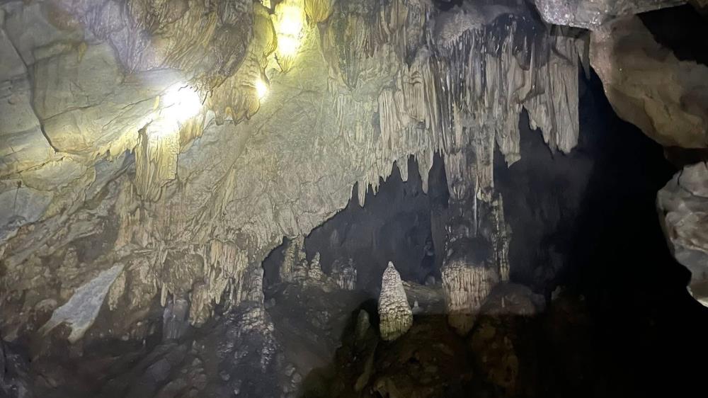 Động Nam Sơn (Động Tớn Nam Sơn) Vân Sơn Phú Thọ