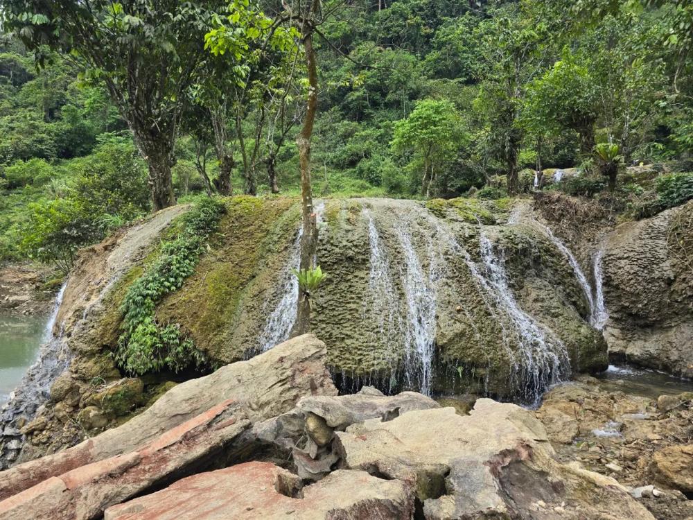 Thác Thung Vân Sơn Phú Thọ