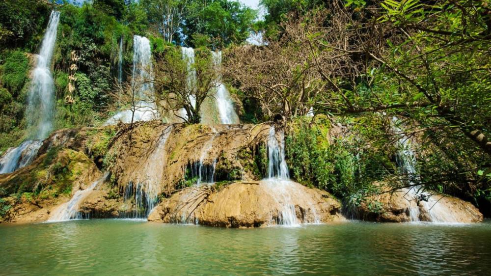 Thác Dải Yếm Mộc Châu