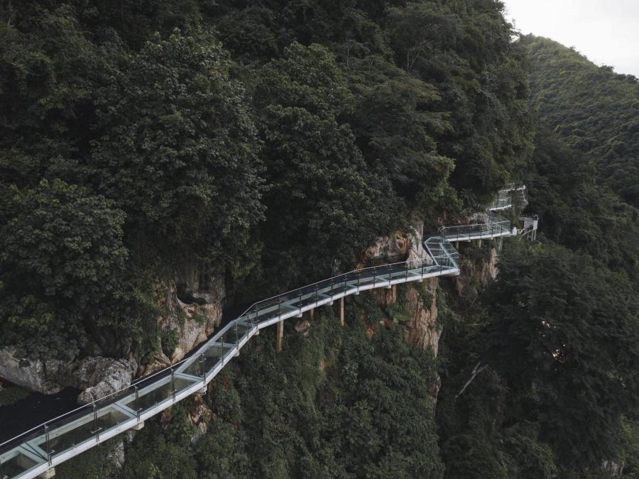 Cầu kính Bạch Long Mộc Châu
