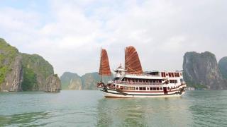 Du thuyền Royal Palace Cruise