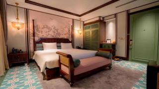 Khách sạn Regal Collection House Quảng Bình Hotel