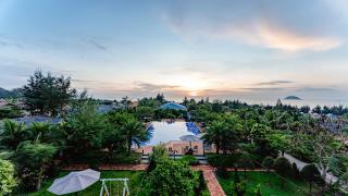 Khu nghỉ dưỡng Hòn Bà Lagi Beach Resort