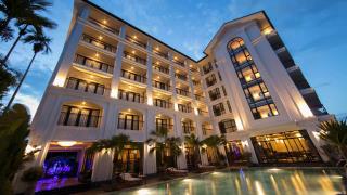 Khách sạn Shining Riverside Hoi An Boutique & Spa