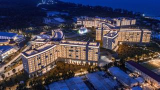 Combo 3N2Đ Wyndham Grand Phú Quốc 5* + Vé máy bay + Vui chơi Vinwonder & Safari
