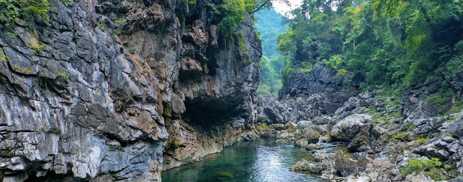 Hang Hung Thòong