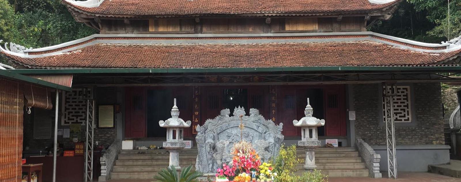Đền Mẫu Sơn Sapa