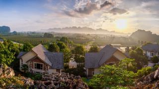 Sỏi In Farm Resort Lạc Thuỷ Hoà Bình